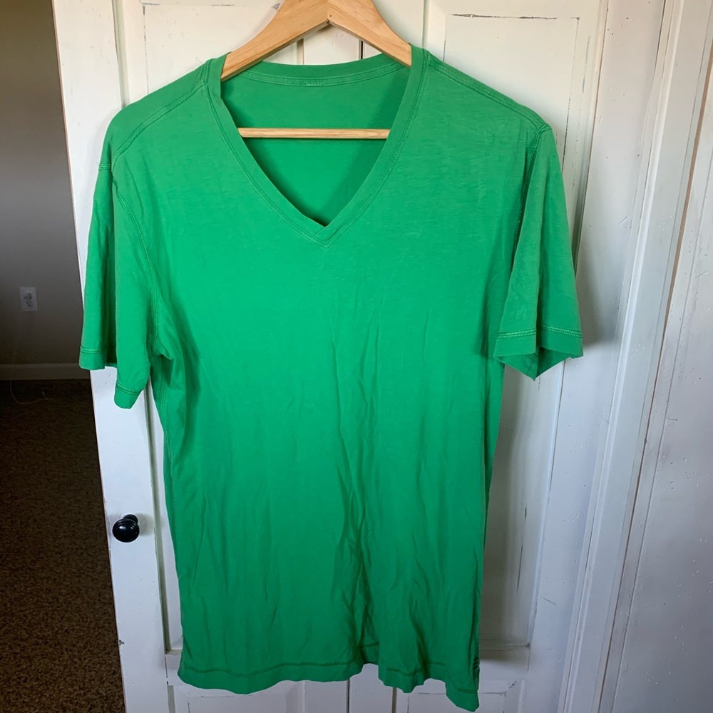 lululemon t shirt